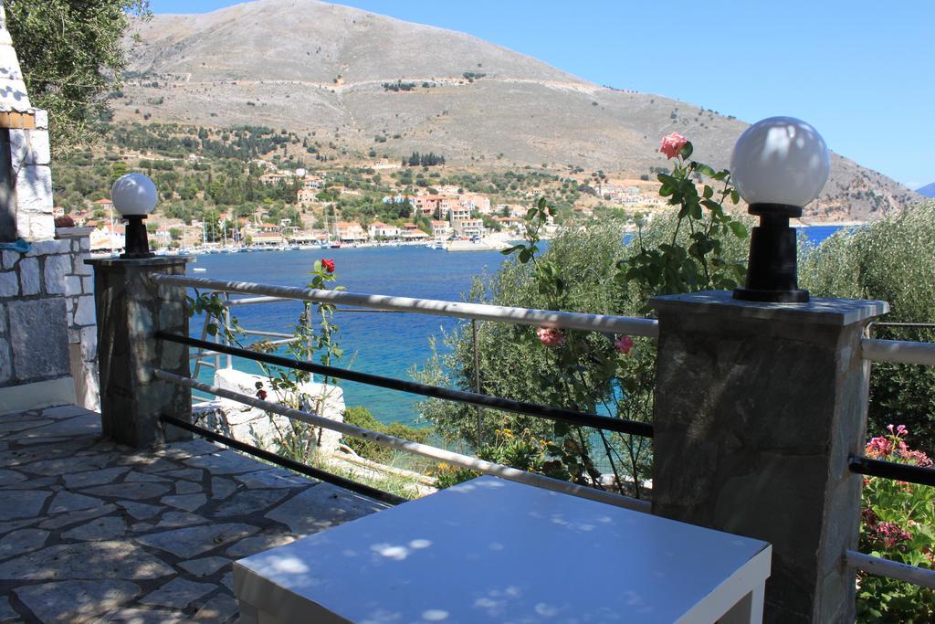 Ballas Apartments Agia Efimia Buitenkant foto