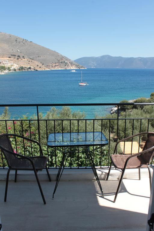 Ballas Apartments Agia Efimia Buitenkant foto