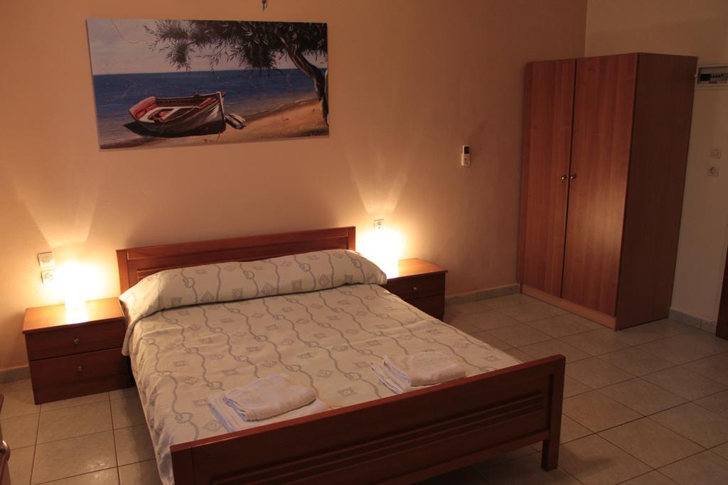 Ballas Apartments Agia Efimia Kamer foto