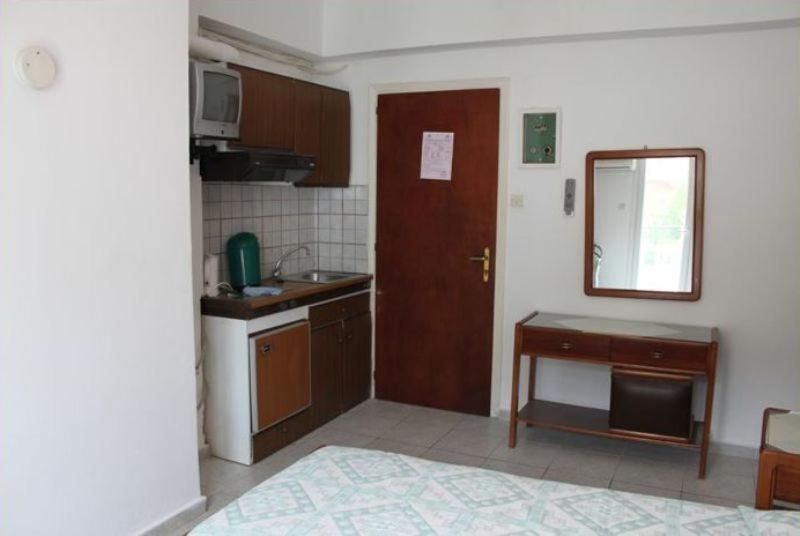 Ballas Apartments Agia Efimia Kamer foto