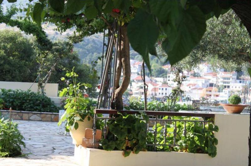 Ballas Apartments Agia Efimia Buitenkant foto