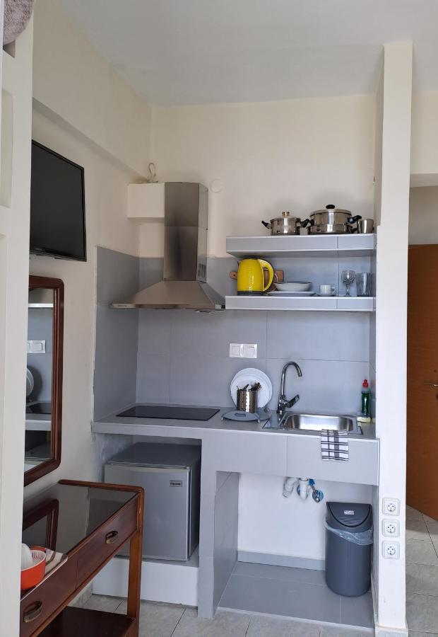 Ballas Apartments Agia Efimia Buitenkant foto