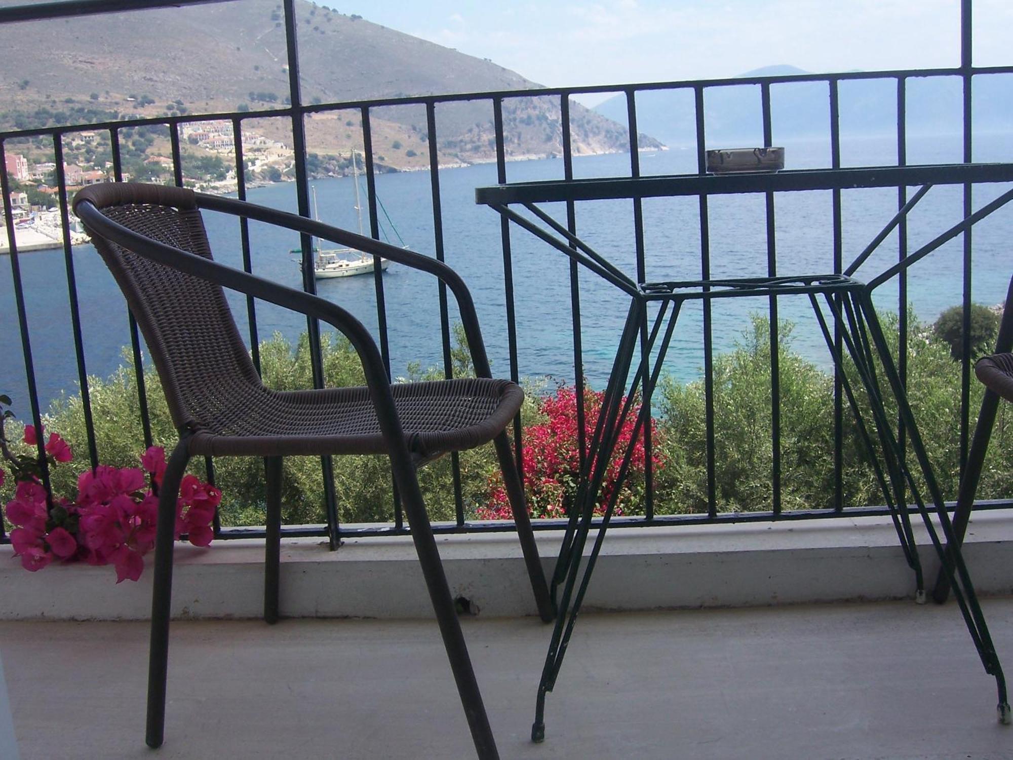 Ballas Apartments Agia Efimia Kamer foto
